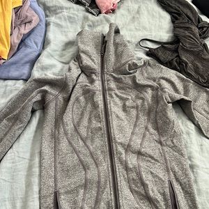 Lululemon full length jacket zip up